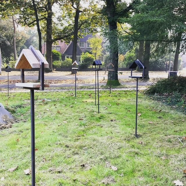 Fogelhuizen op een beurs