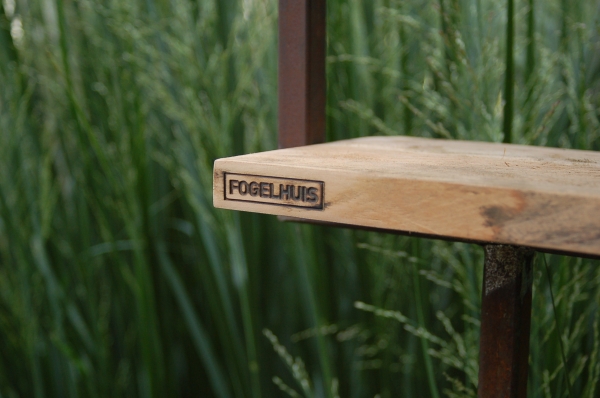 M Douglas 35x42x20 Detail 1